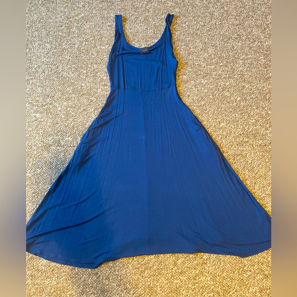Olivia Rae Sleeveless Midi Dress